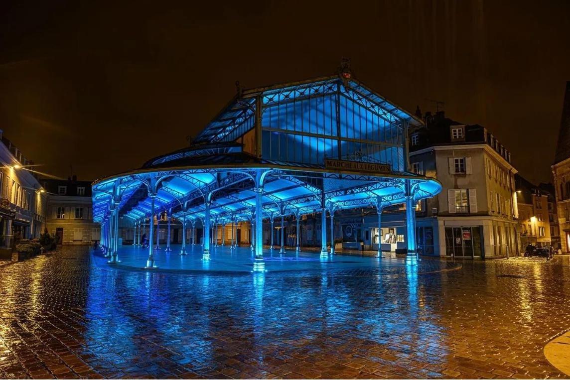En Mode Cinema! Hyper Centre Ville Avec Terrasse Chartres Ruang foto